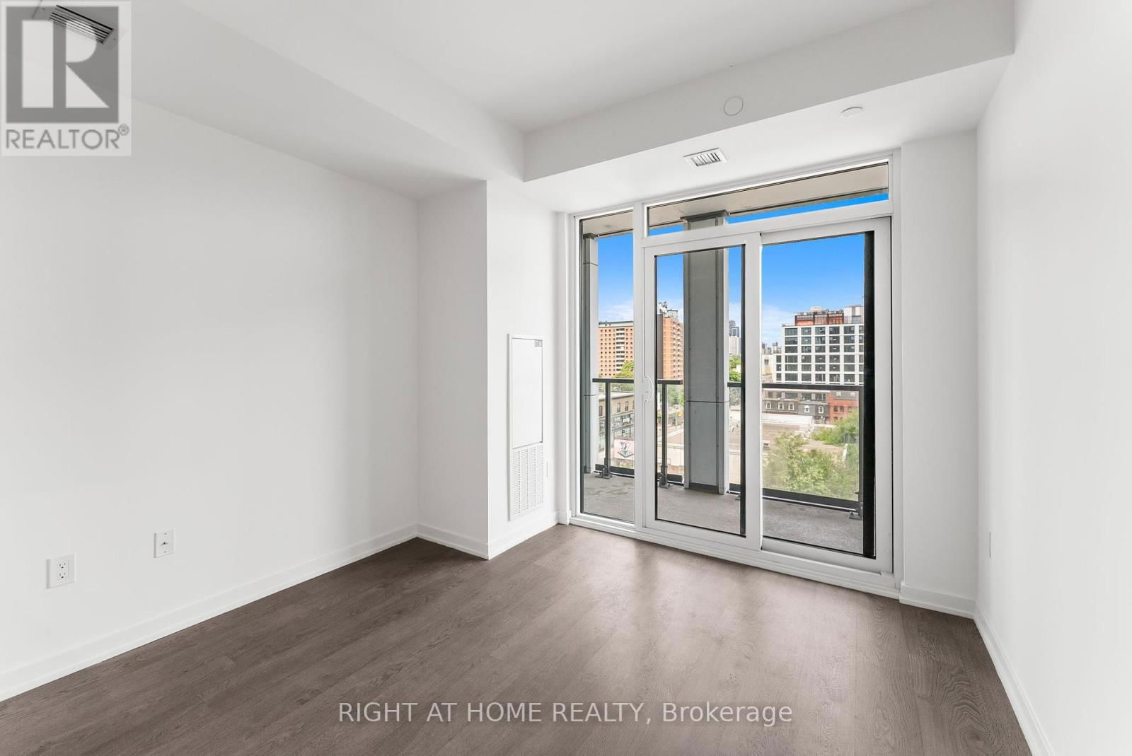728 - 50 POWER STREET Image 10