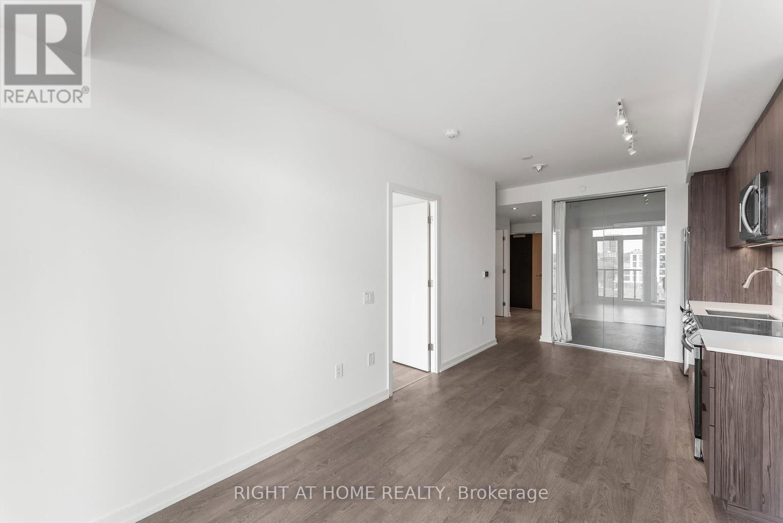 728 - 50 POWER STREET Image 11