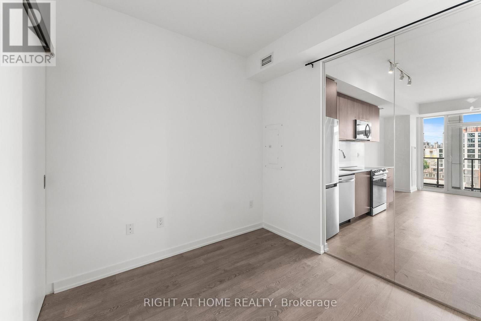 728 - 50 POWER STREET Image 15