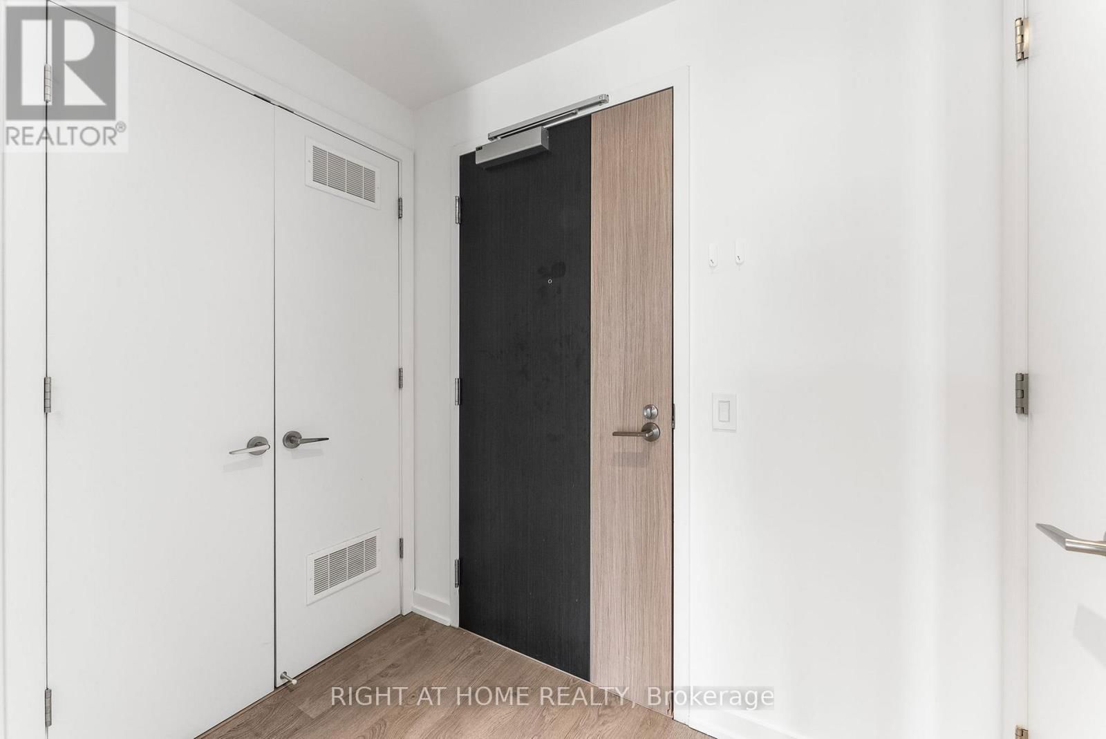728 - 50 POWER STREET Image 6