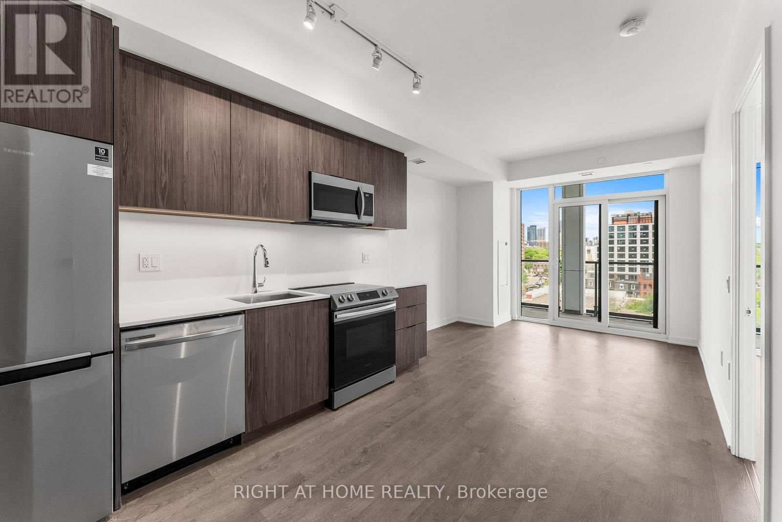 728 - 50 POWER STREET Image 7