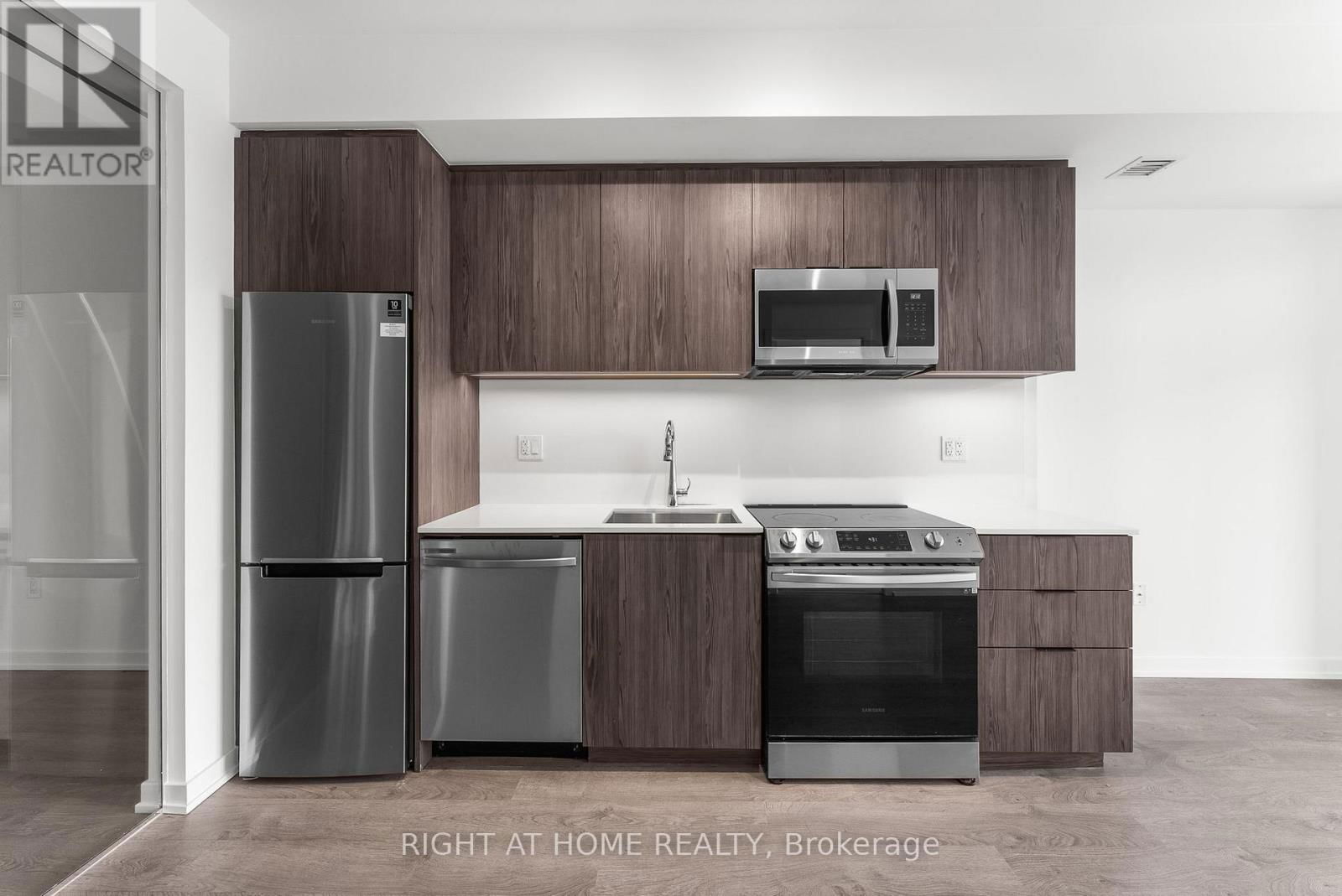 728 - 50 POWER STREET Image 8