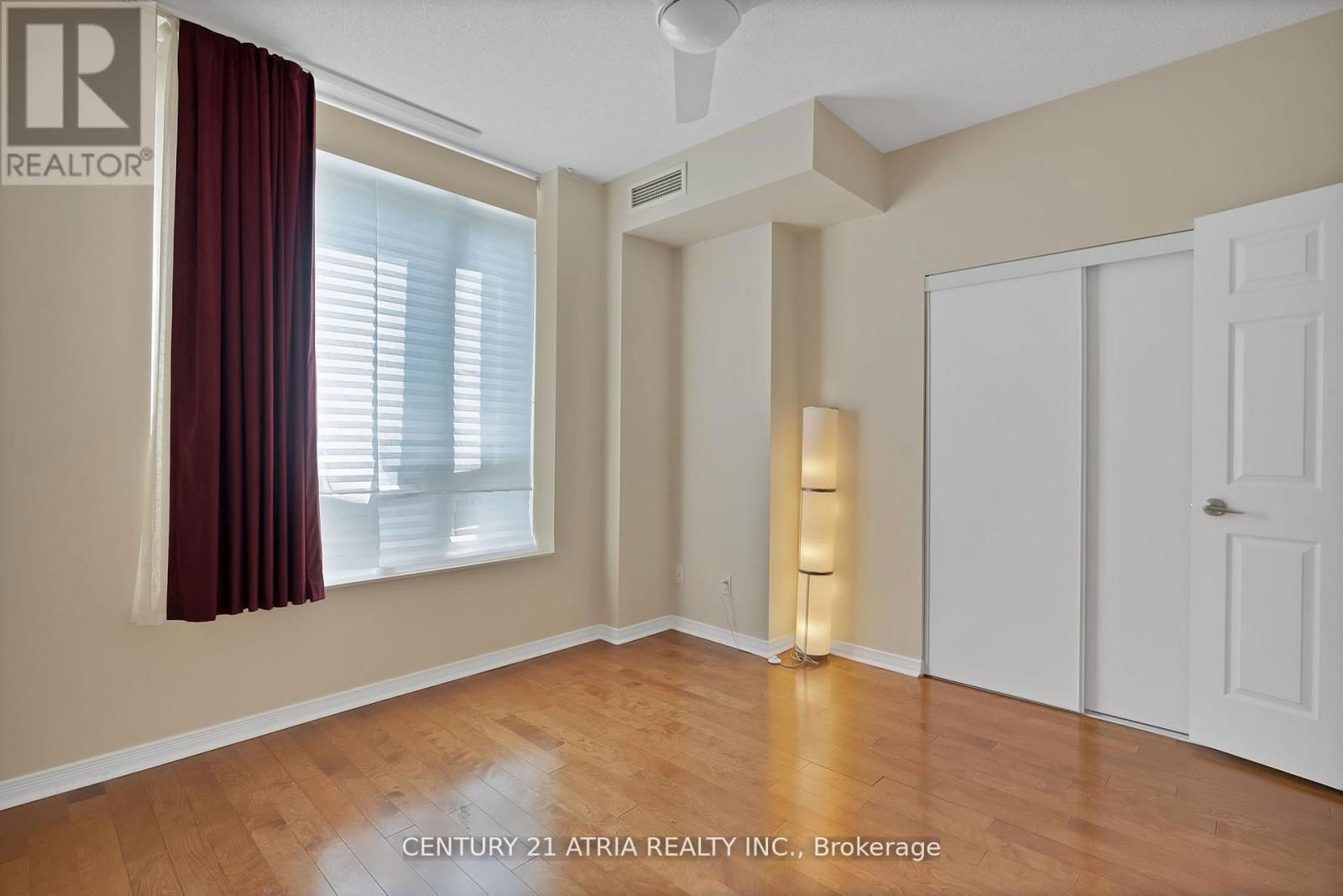 204 - 455 ROSEWELL AVENUE Image 12