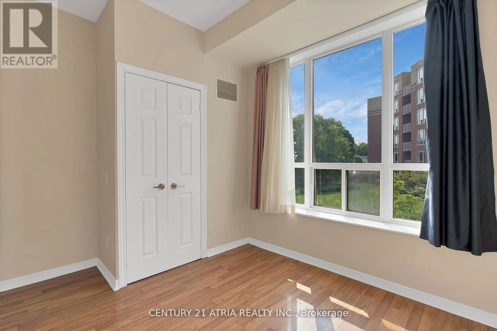 204 - 455 ROSEWELL AVENUE Image 24