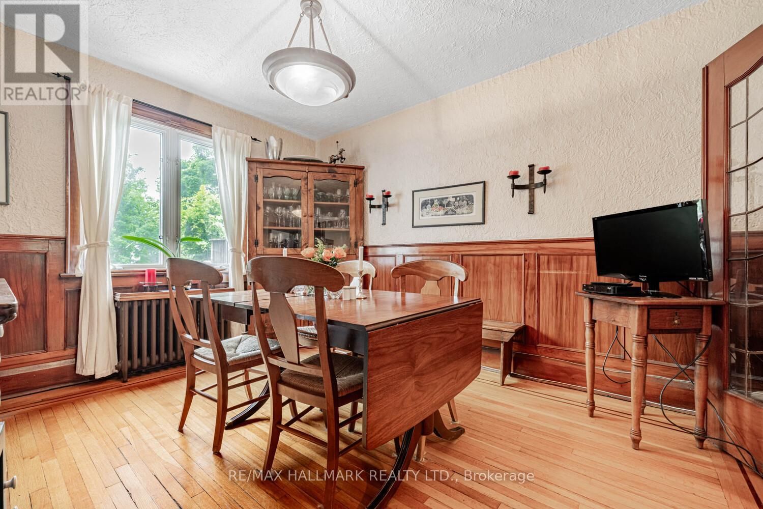 248 CASTLEFIELD AVENUE Image 14