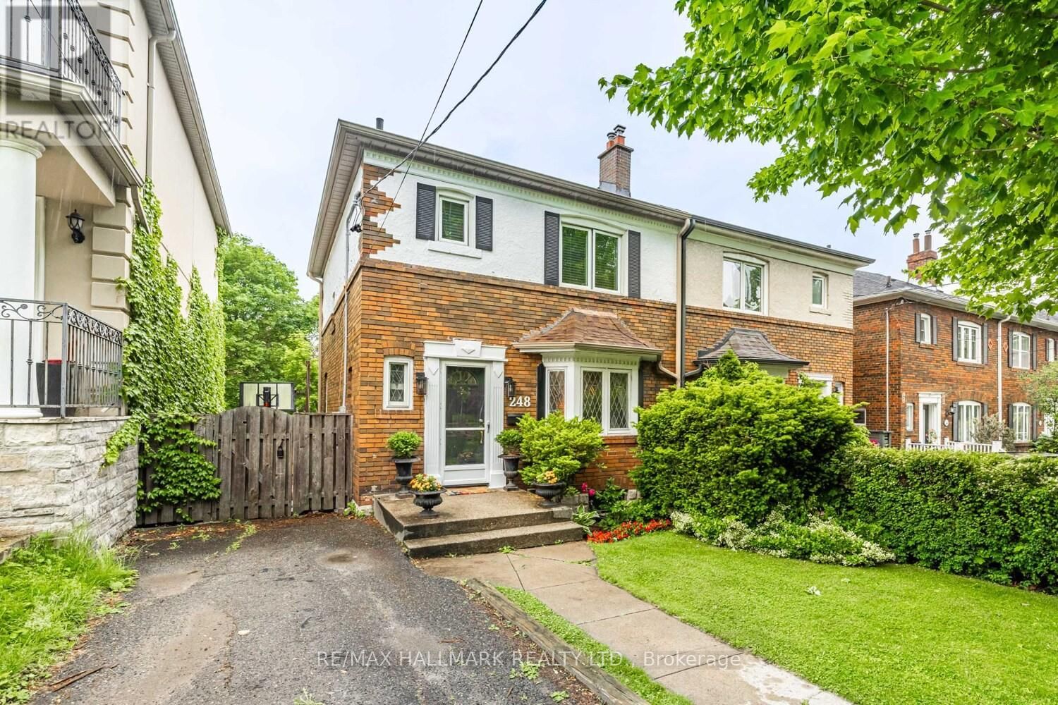 248 CASTLEFIELD AVENUE Image 2