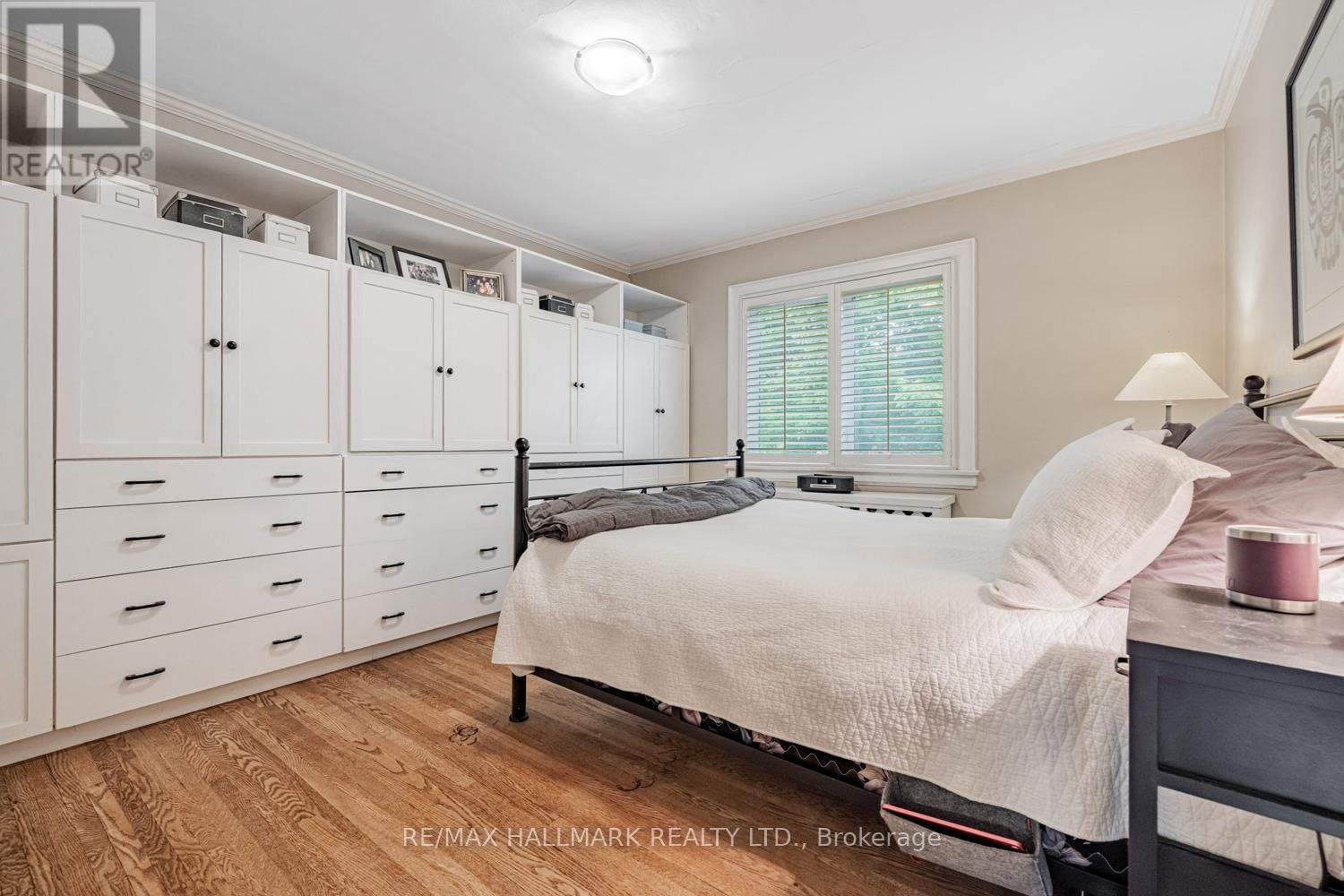 248 CASTLEFIELD AVENUE Image 20