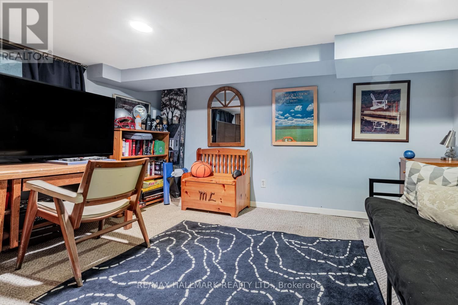 248 CASTLEFIELD AVENUE Image 22
