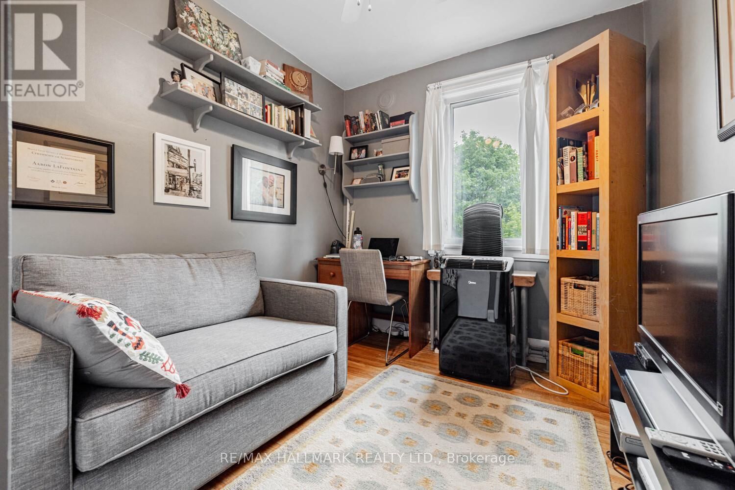 248 CASTLEFIELD AVENUE Image 23
