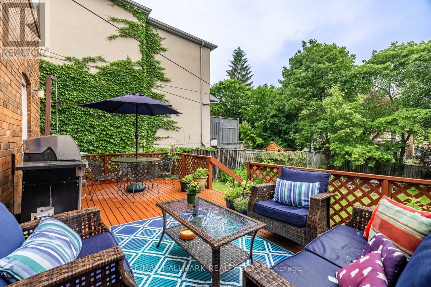 248 CASTLEFIELD AVENUE Image 25