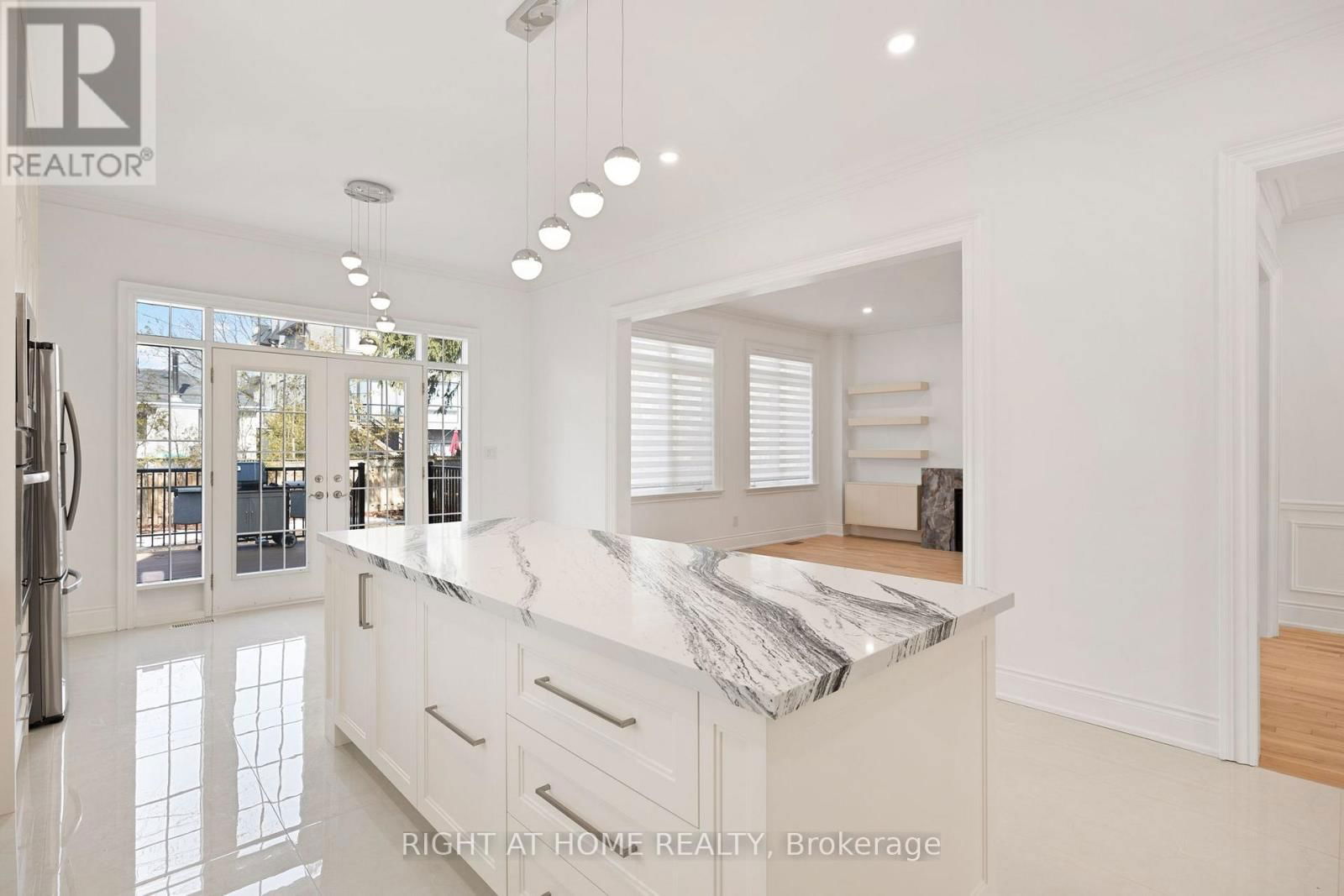 196 FLORENCE AVENUE Image 15