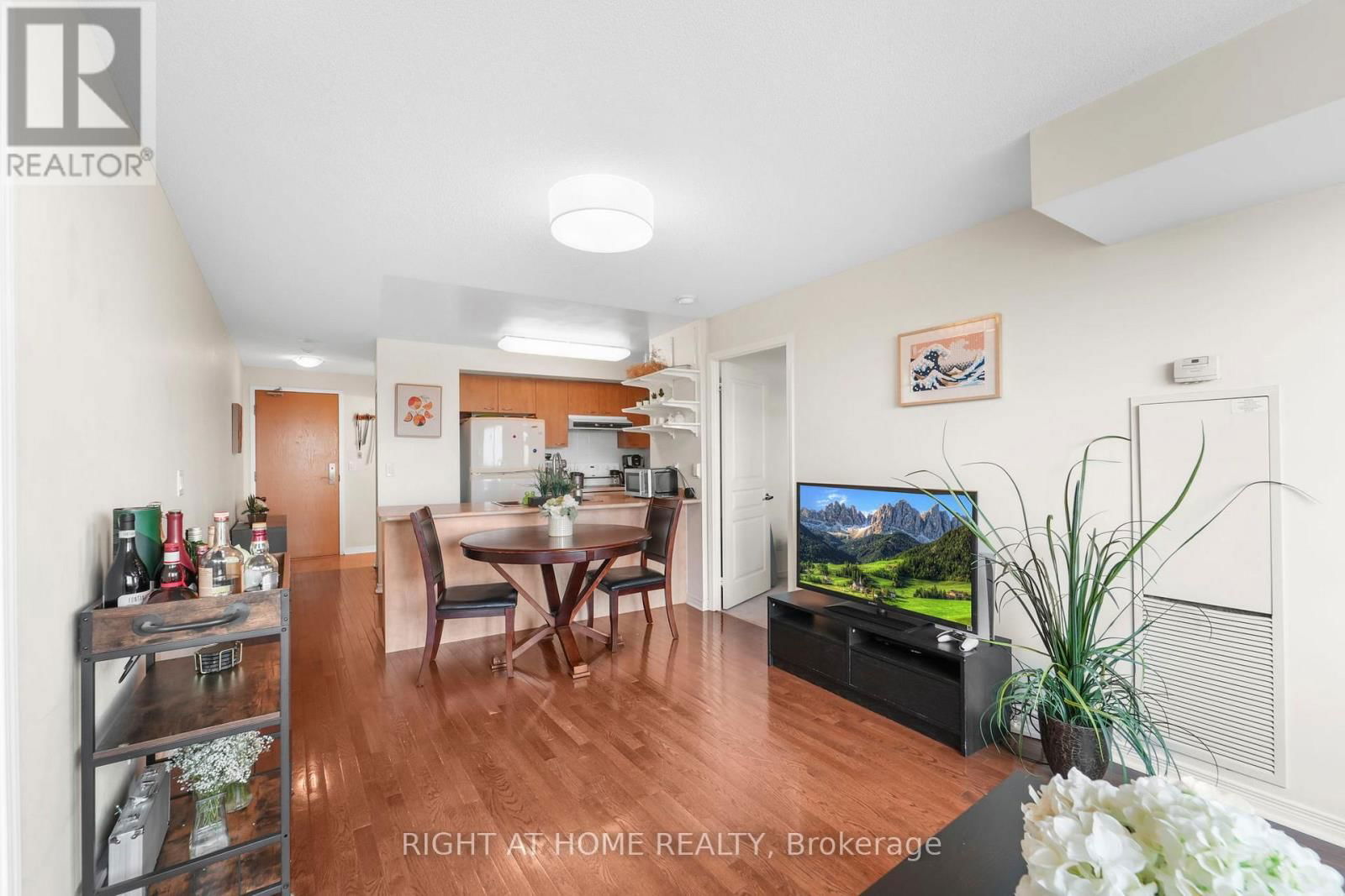 712 - 503 BEECROFT ROAD Image 11