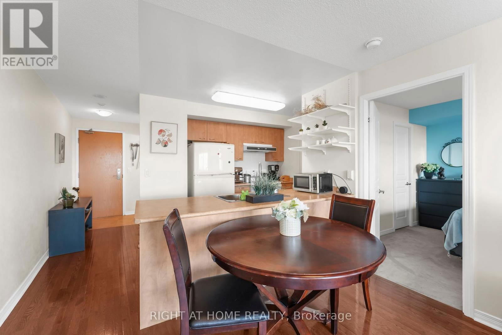 712 - 503 BEECROFT ROAD Image 20