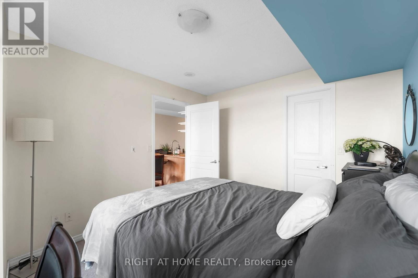 712 - 503 BEECROFT ROAD Image 25