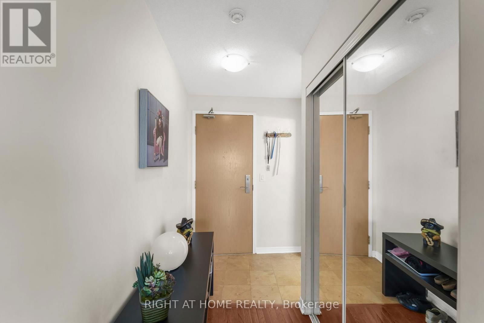 712 - 503 BEECROFT ROAD Image 7