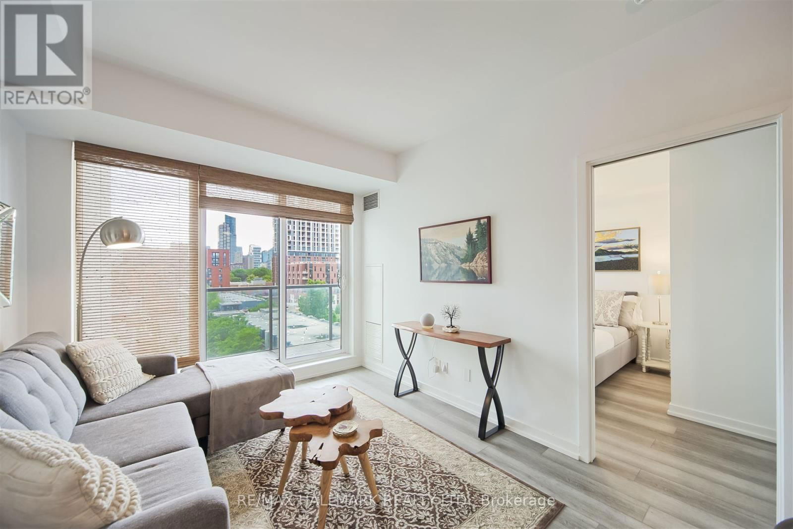 714 - 260 SACKVILLE STREET Image 3