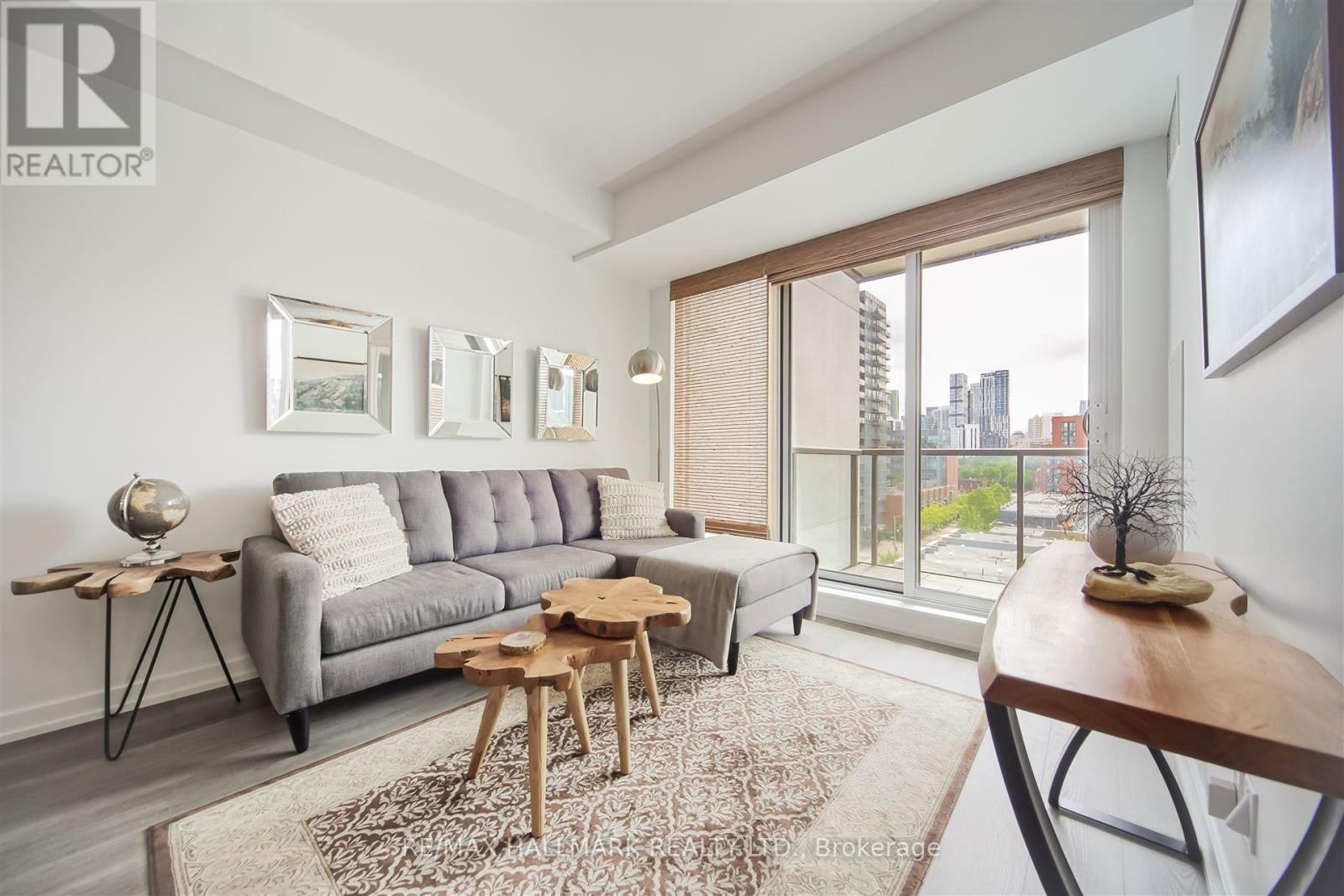 714 - 260 SACKVILLE STREET Image 4