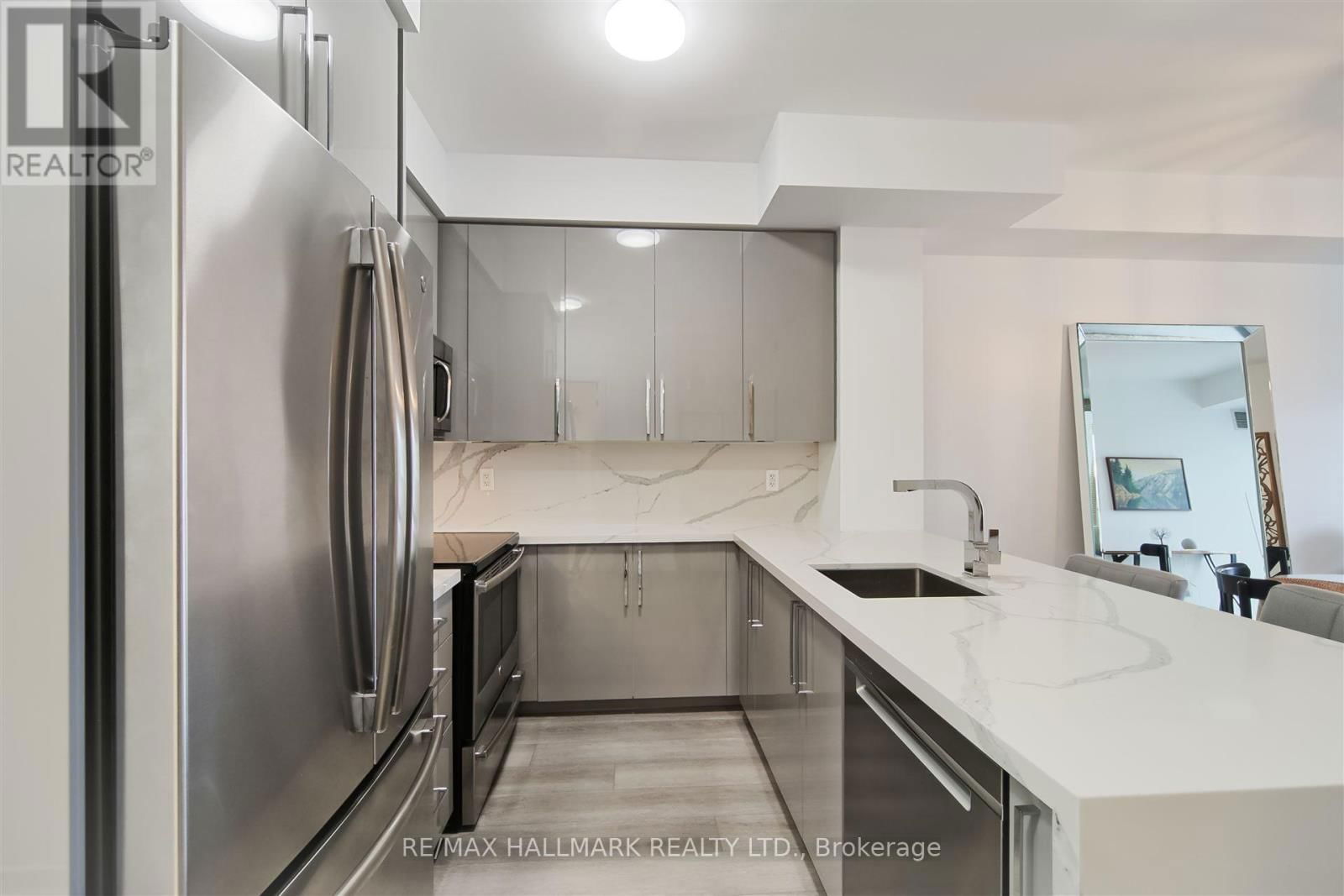 714 - 260 SACKVILLE STREET Image 8