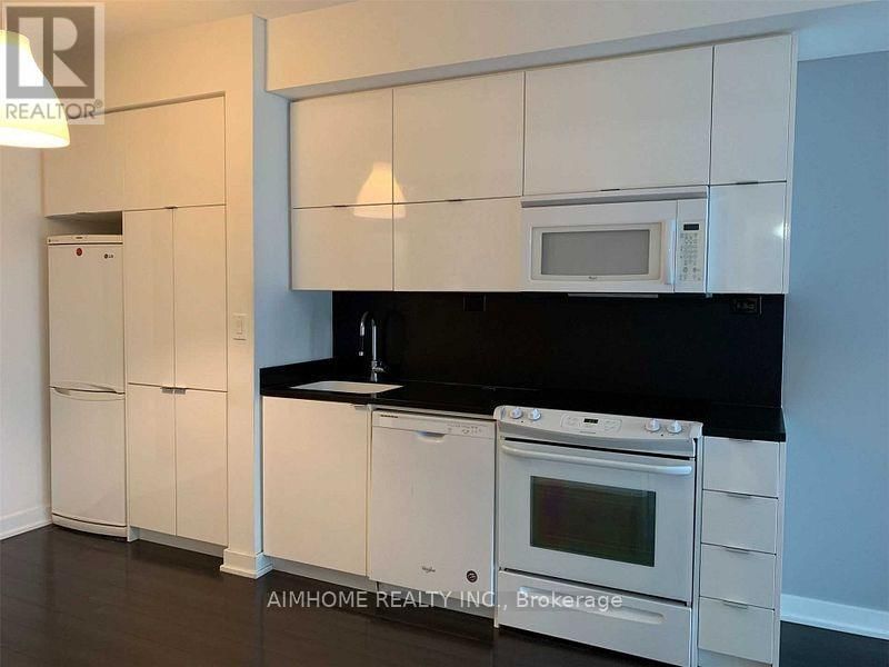 206 - 151 DAN LECKIE WAY Image 9