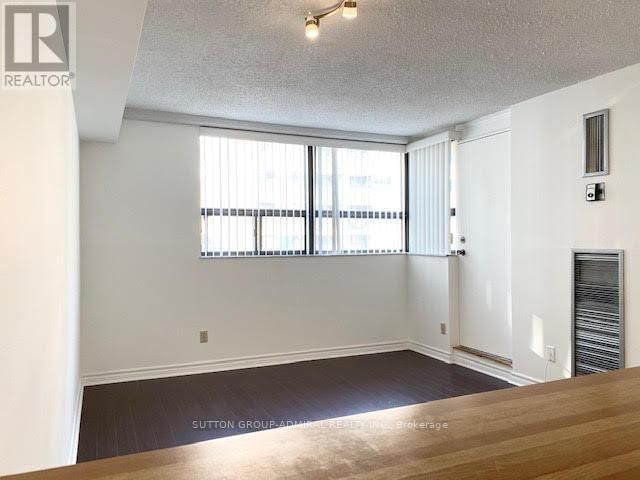 638 - 73 MCCAUL STREET Image 5