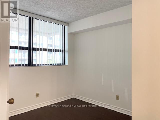 638 - 73 MCCAUL STREET Image 7