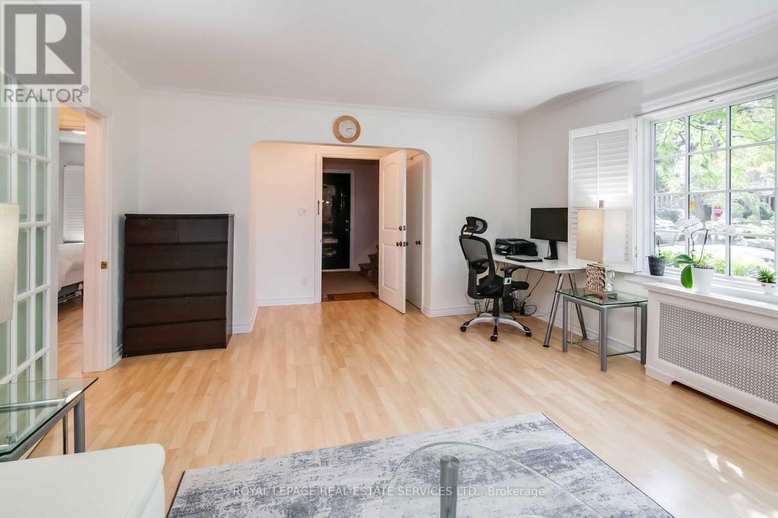 Main Floor - 42 GORMLEY AVENUE Image 13