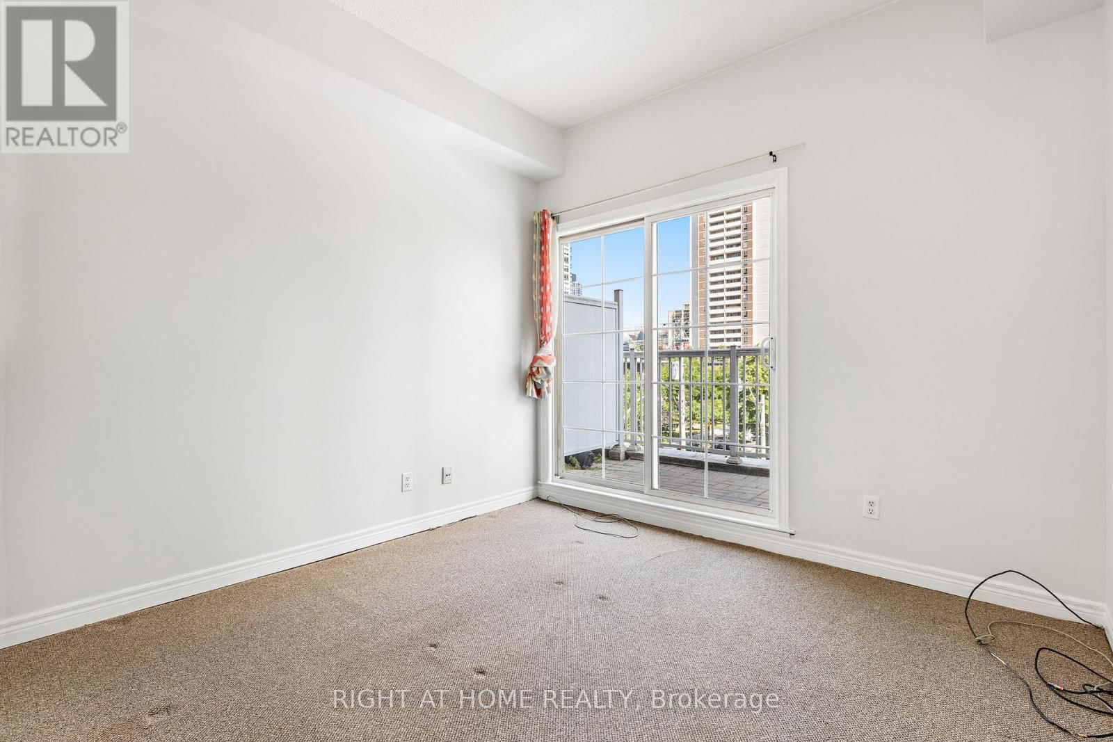 205 - 205 WELLESLEY STREET EAST Image 27