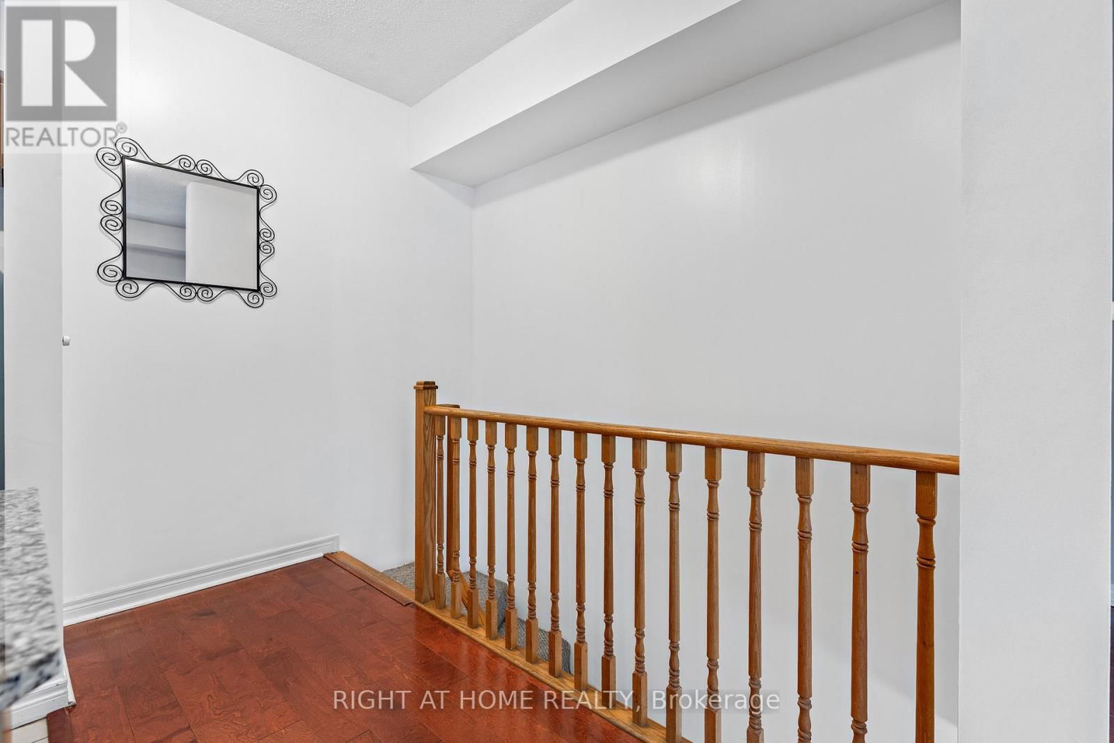 205 - 205 WELLESLEY STREET EAST Image 7
