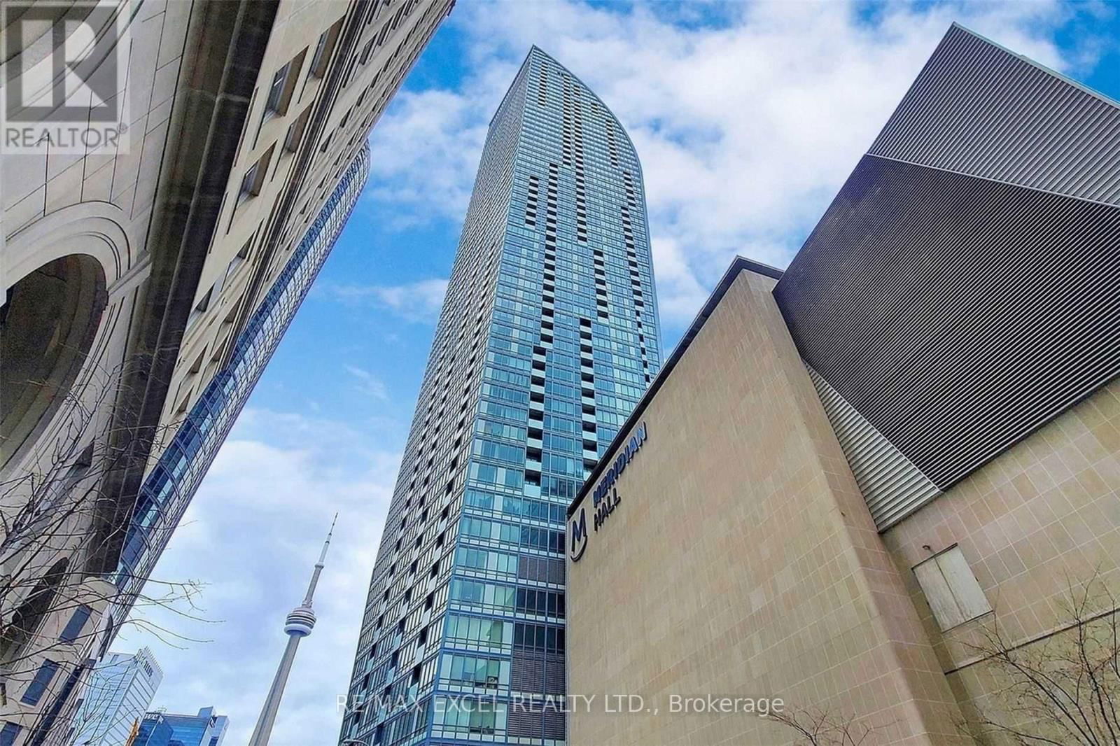 1812 - 8 THE ESPLANADE AVENUE Image 3