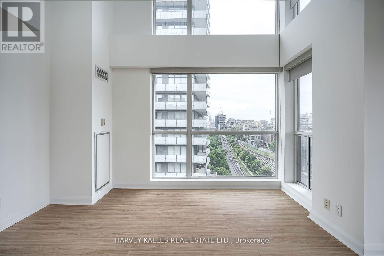 1109 - 18 MERTON STREET Image 14