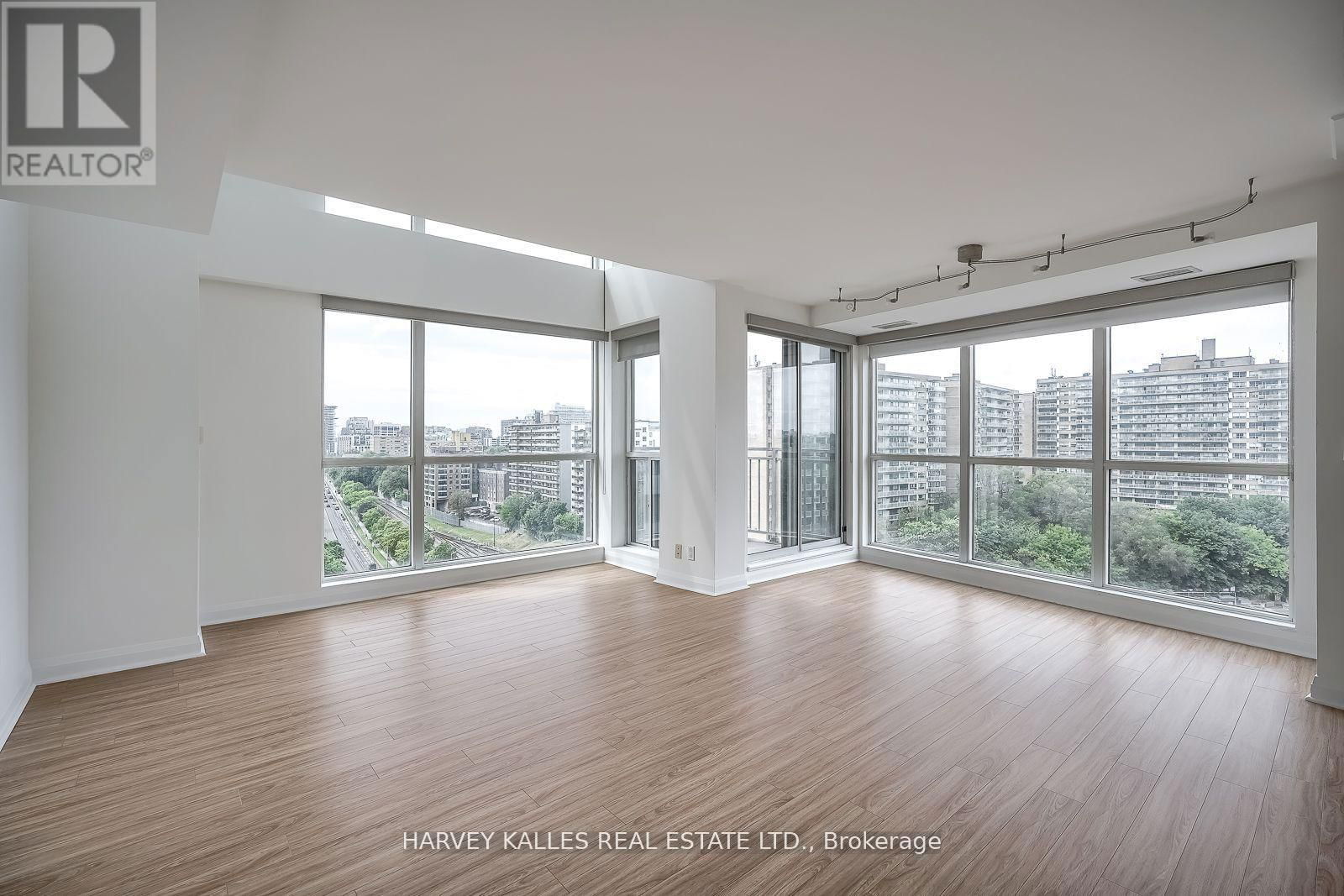 1109 - 18 MERTON STREET Image 9