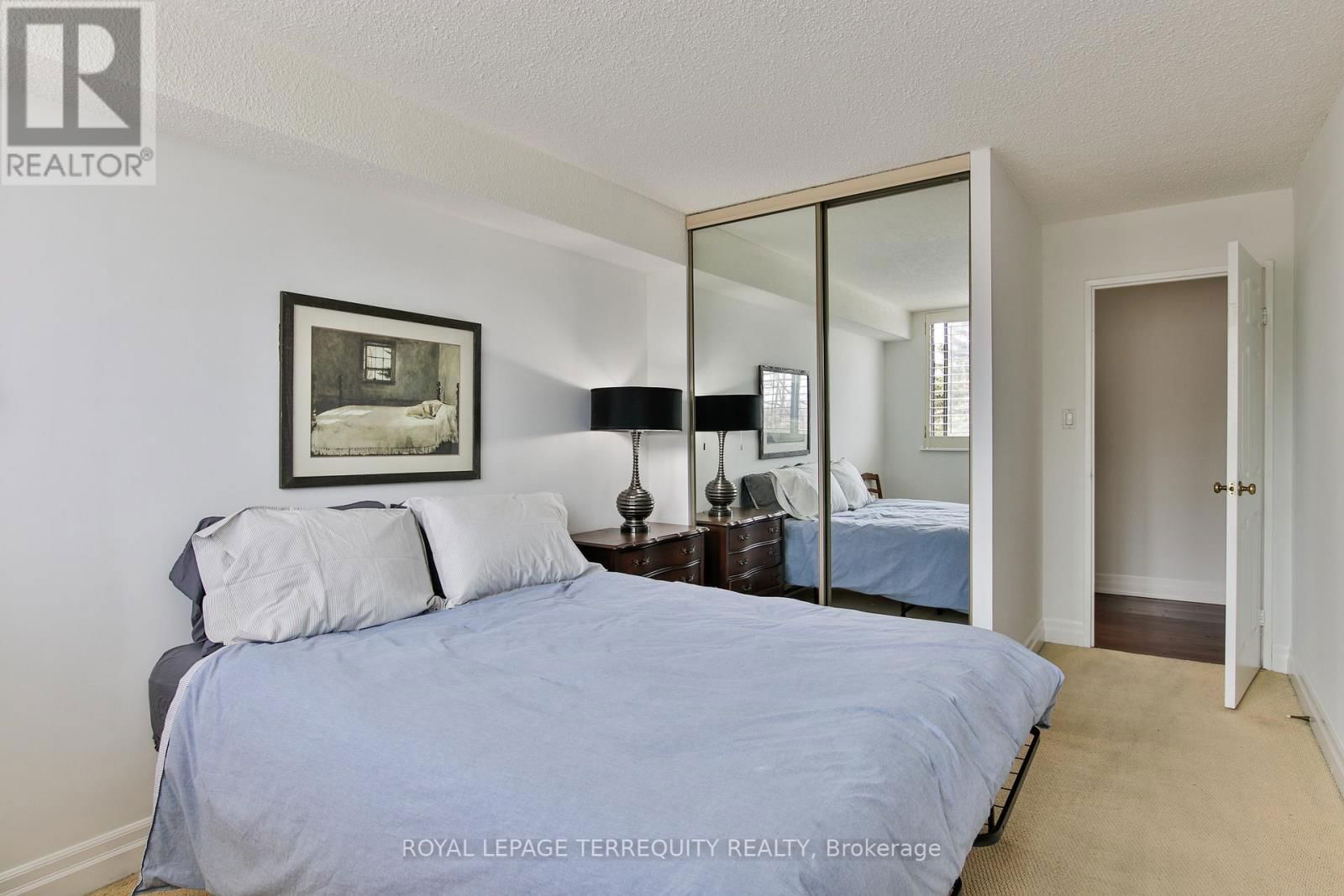 303 - 75 WYNFORD HEIGHTS CRESCENT Image 12