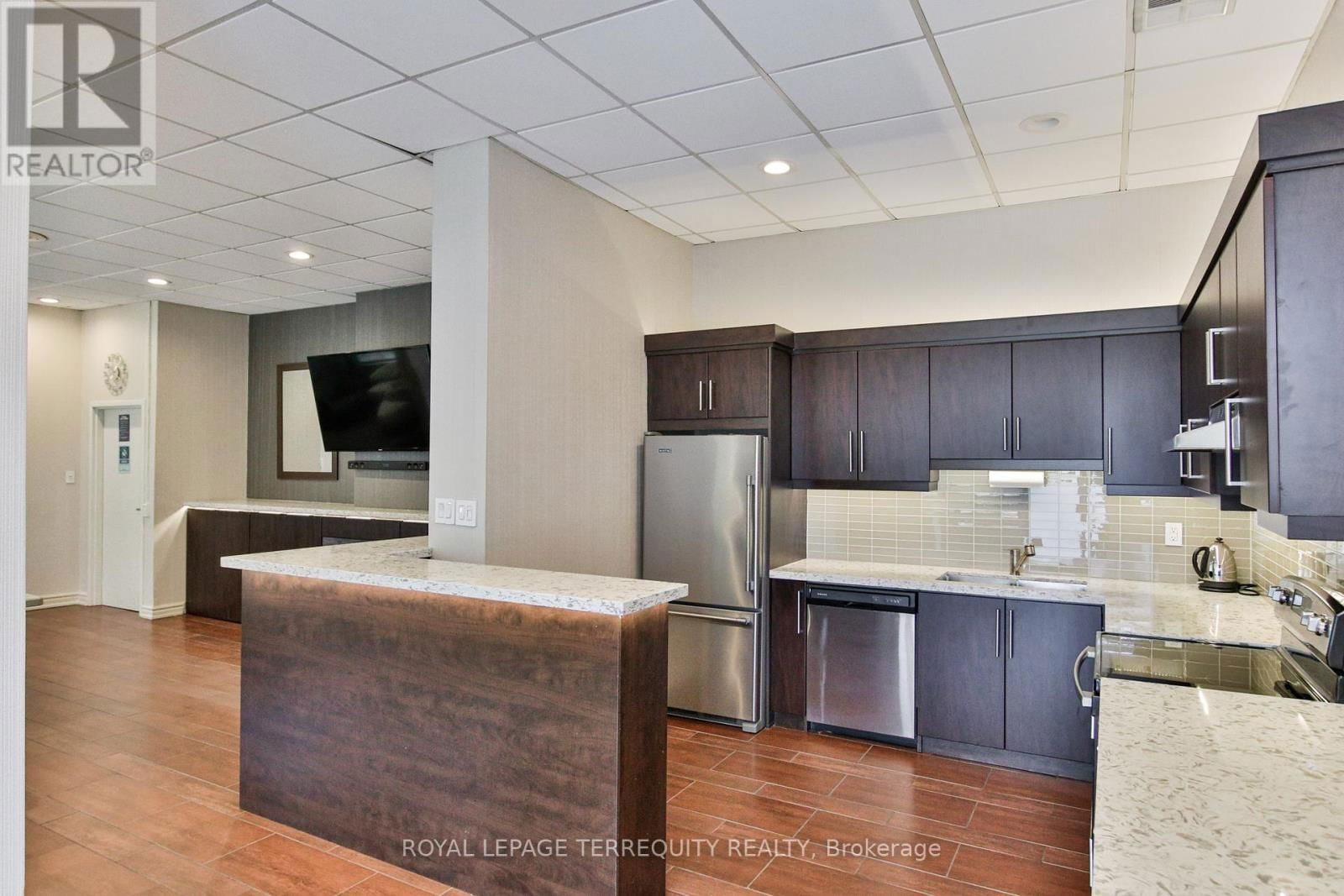 303 - 75 WYNFORD HEIGHTS CRESCENT Image 32