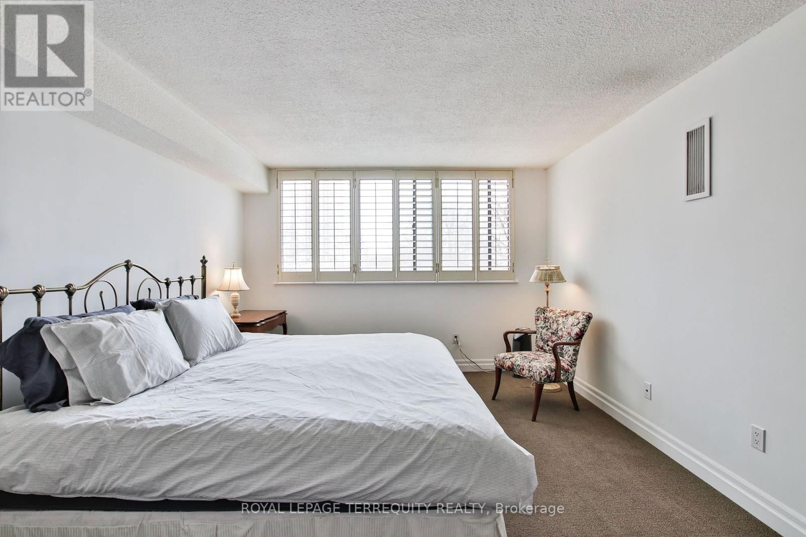 303 - 75 WYNFORD HEIGHTS CRESCENT Image 9