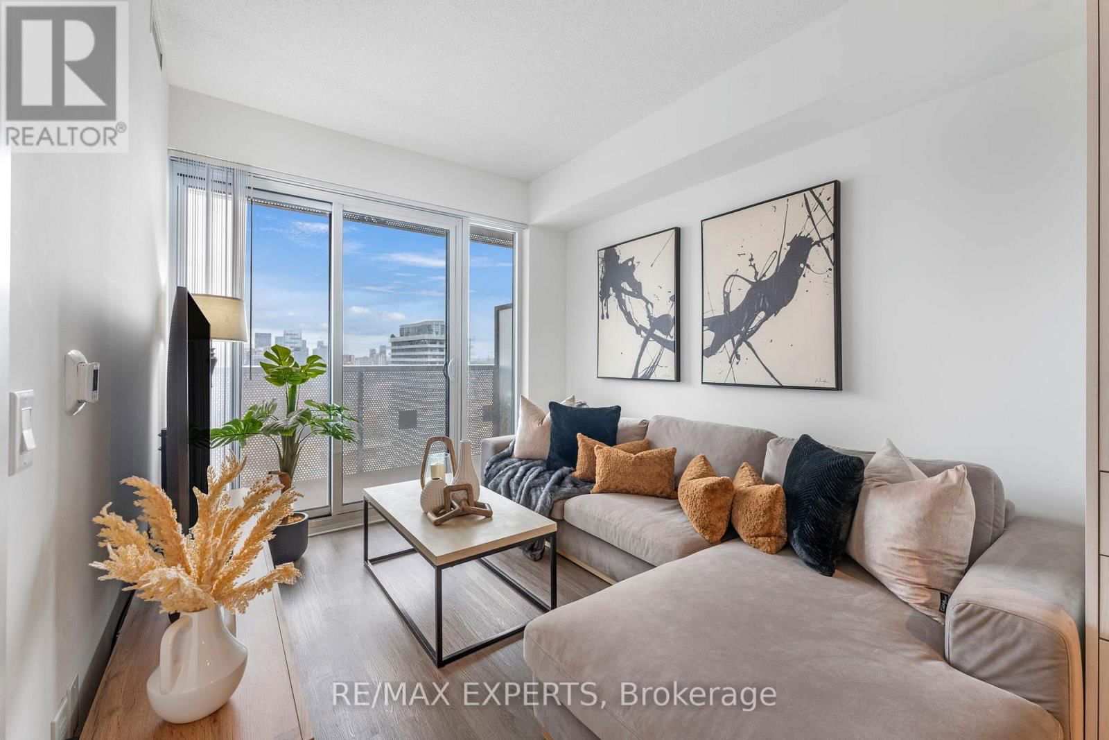 3302 - 138 DOWNES STREET Image 14