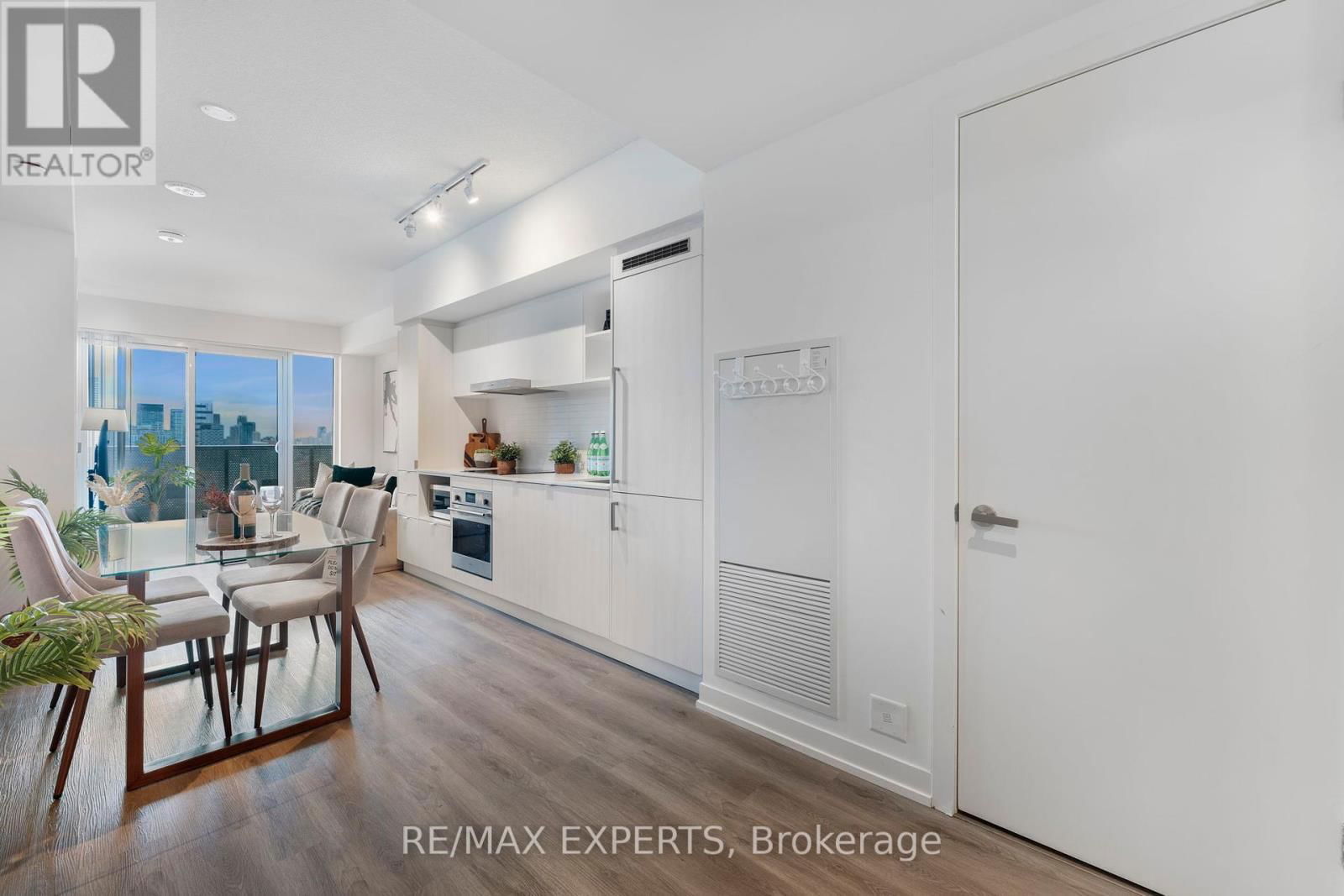3302 - 138 DOWNES STREET Image 8