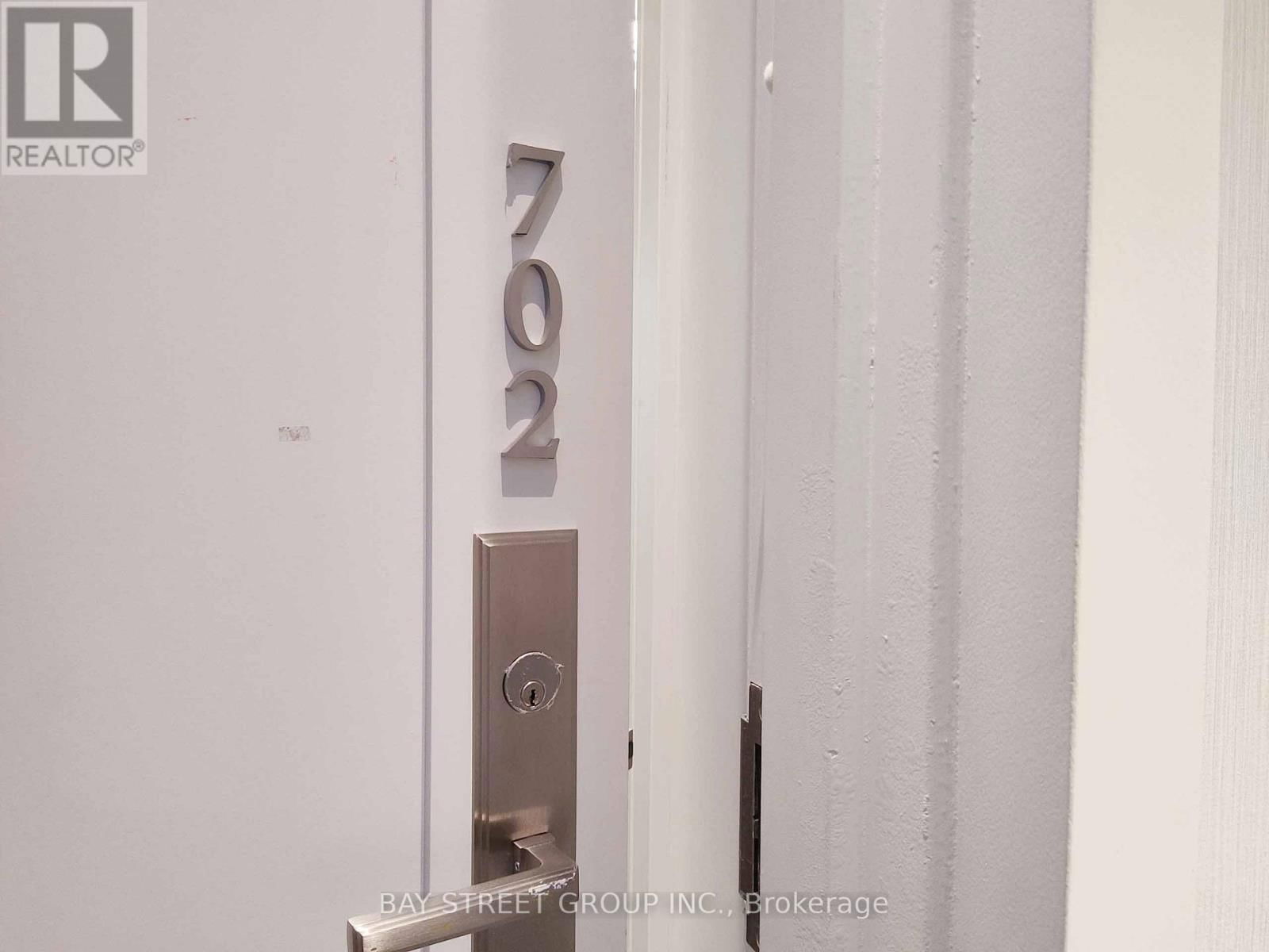 702 - 3 GLOUCESTER STREET Image 1