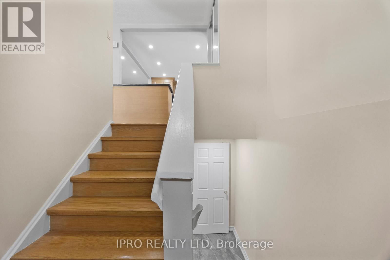 49 TUSCARORA DRIVE Image 4