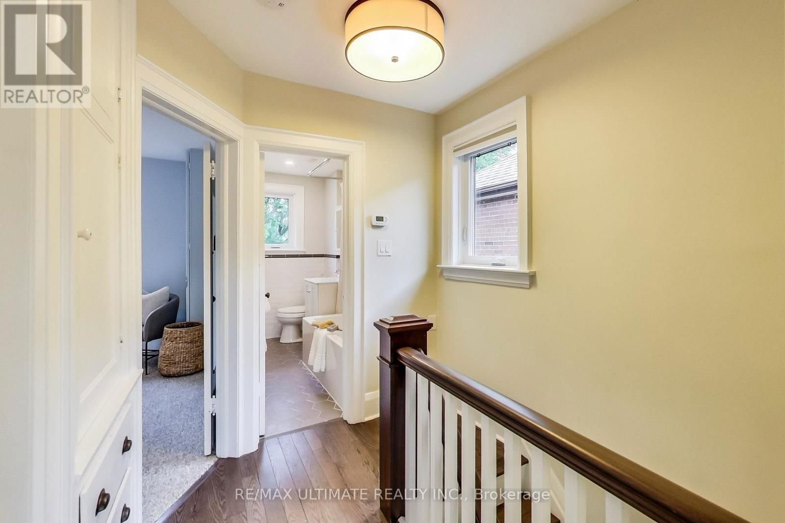 523 SOUDAN AVENUE Image 11
