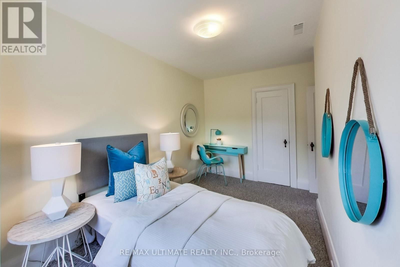 523 SOUDAN AVENUE Image 19