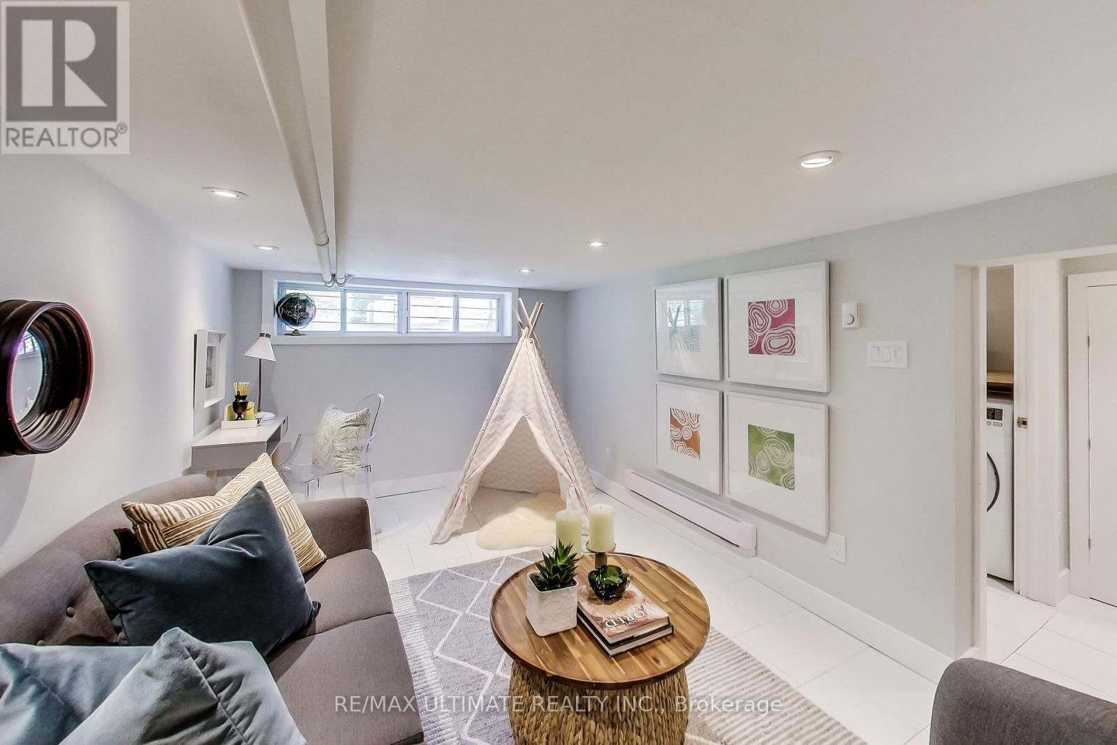 523 SOUDAN AVENUE Image 24