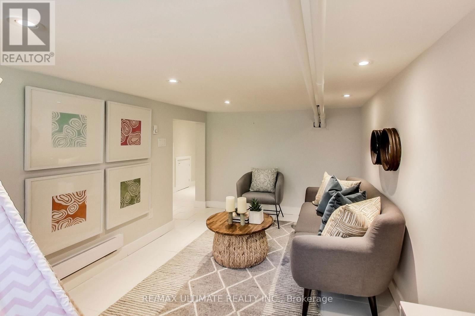 523 SOUDAN AVENUE Image 25