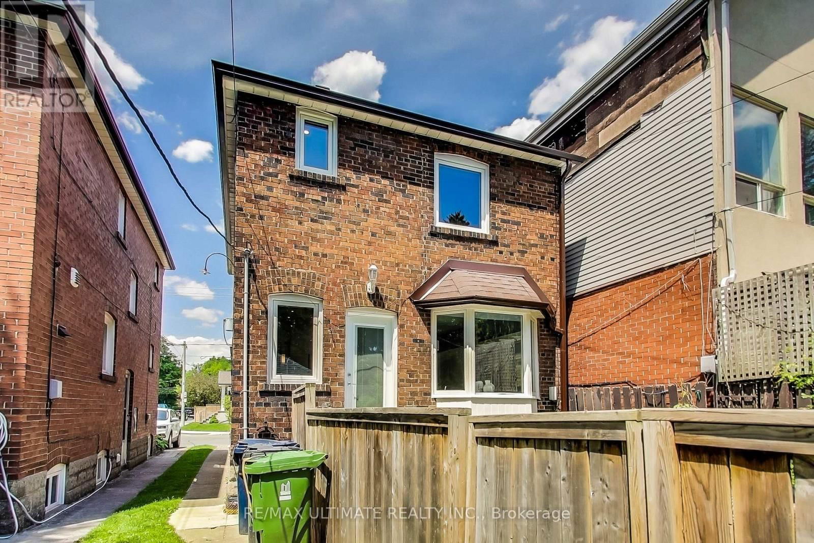 523 SOUDAN AVENUE Image 30