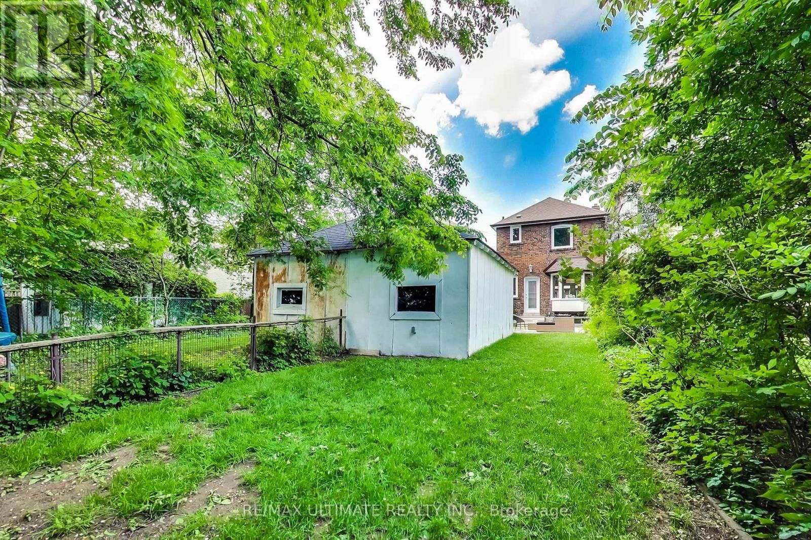 523 SOUDAN AVENUE Image 36