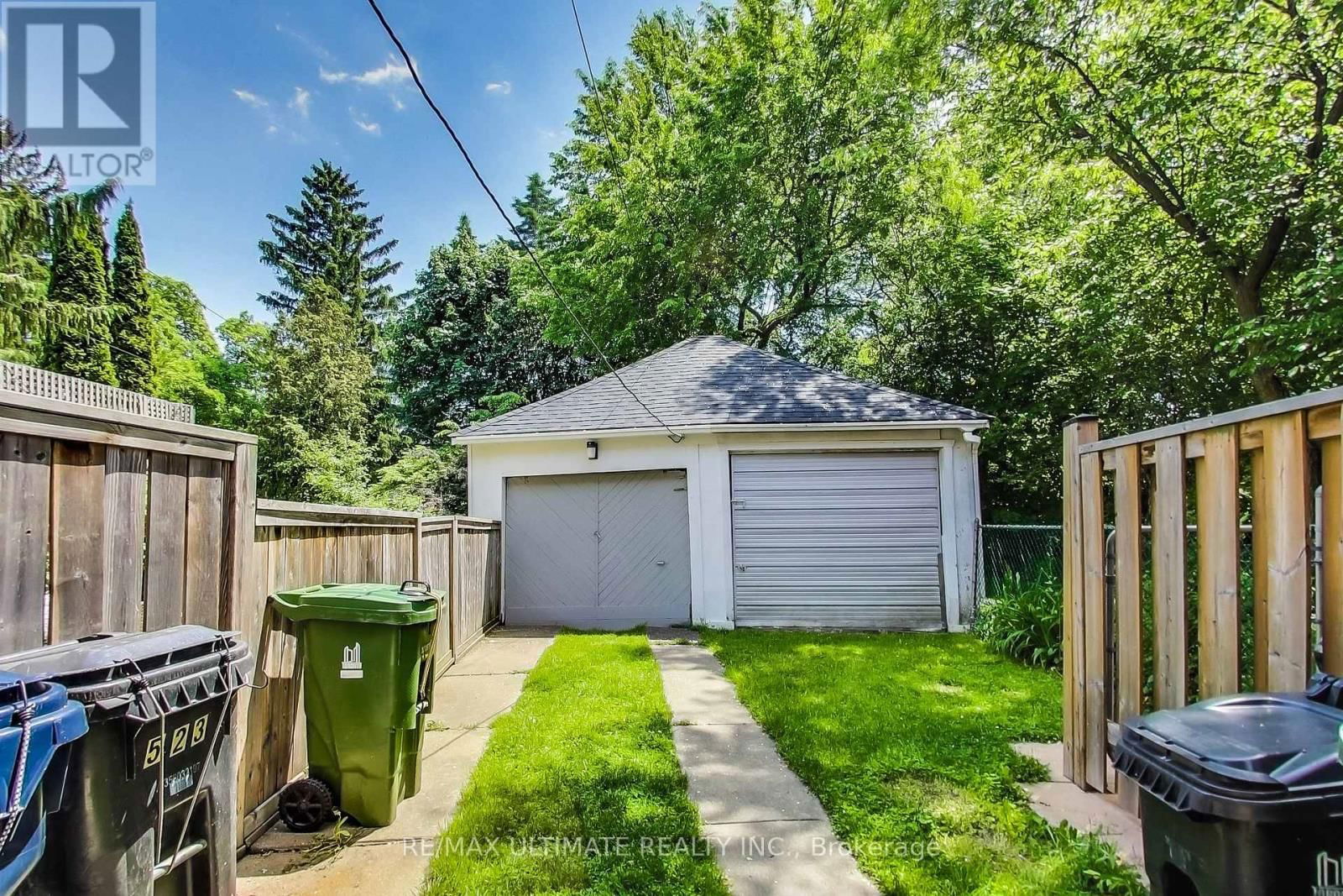 523 SOUDAN AVENUE Image 39