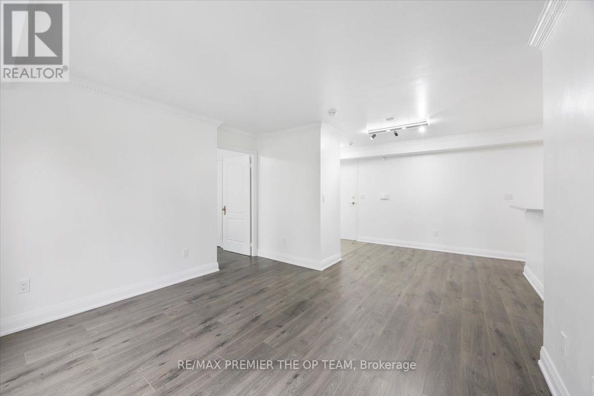 401 - 800 SPADINA ROAD Image 12