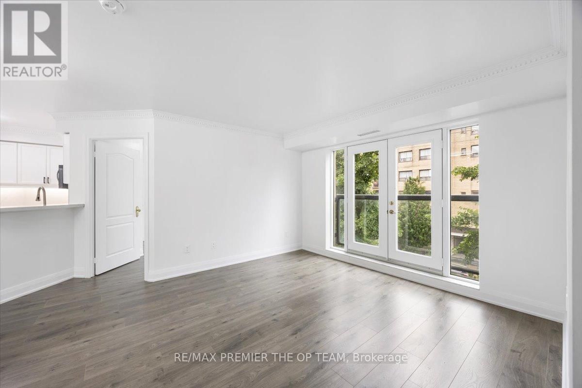 401 - 800 SPADINA ROAD Image 14