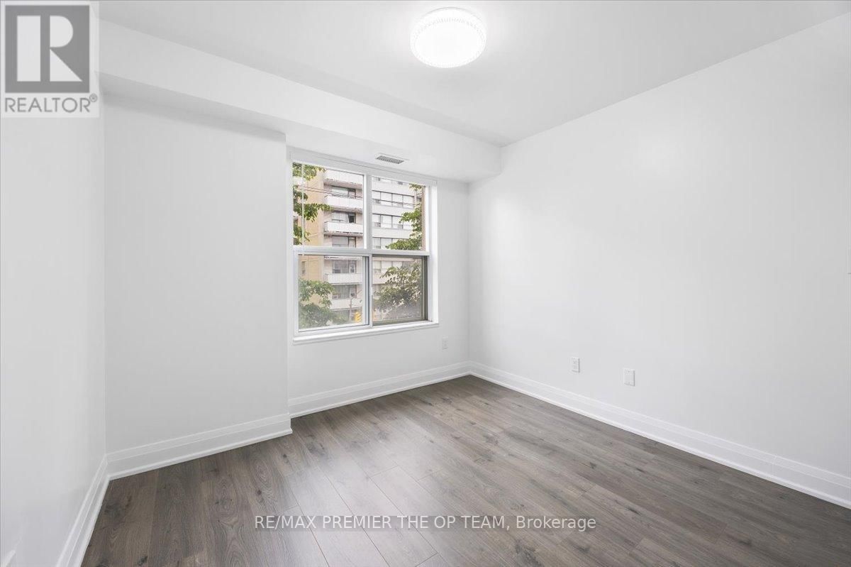 401 - 800 SPADINA ROAD Image 18