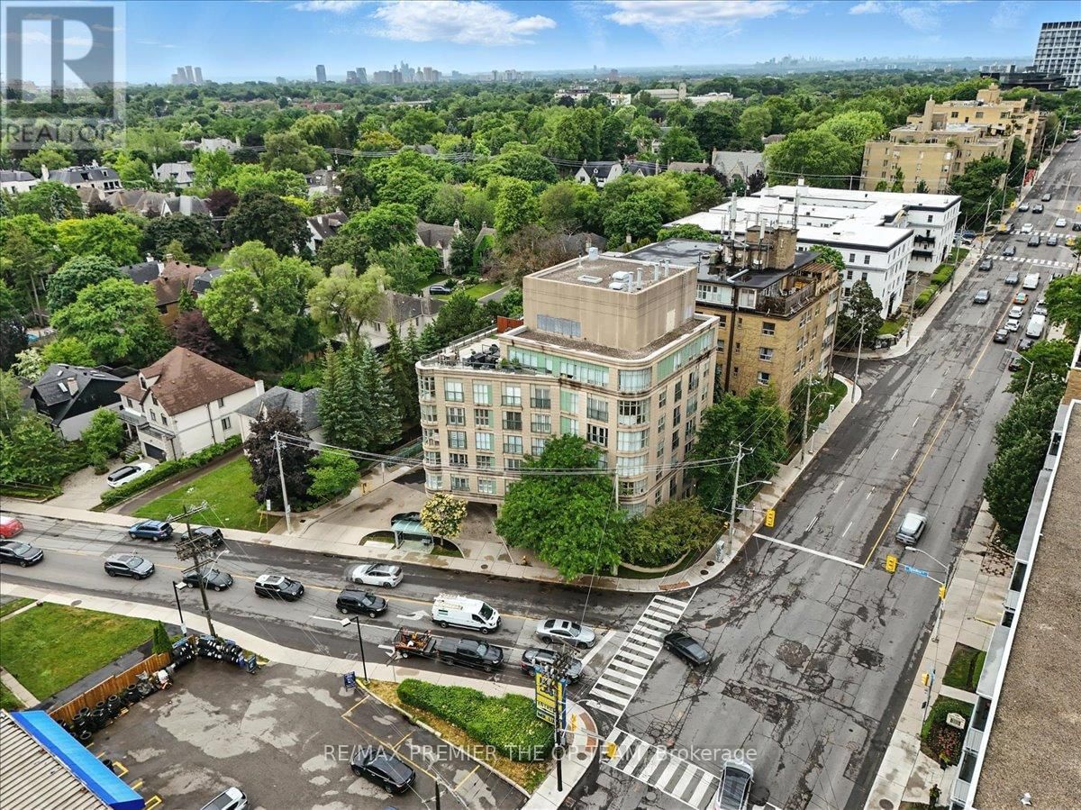 401 - 800 SPADINA ROAD Image 4