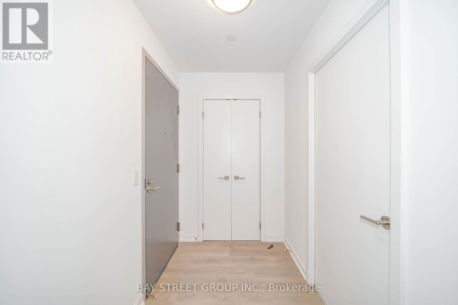 2610 - 32 FOREST MANOR ROAD Image 9